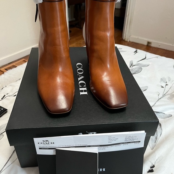 NWT- COACH Teri Leather Bootie. Light Saddle. Size 10 - Picture 6 of 11